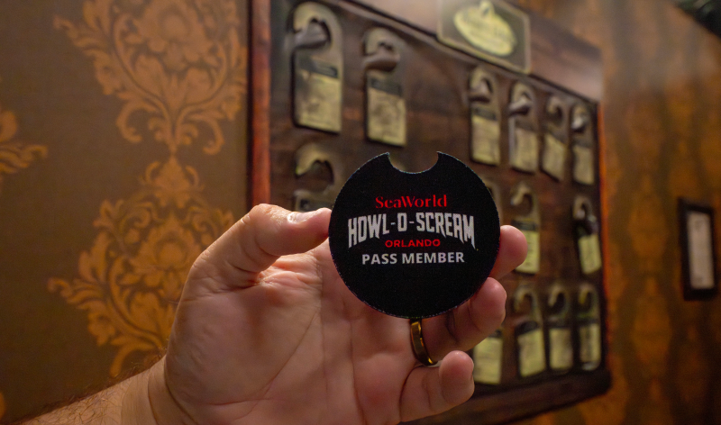 Howl O Scream Car Coaster