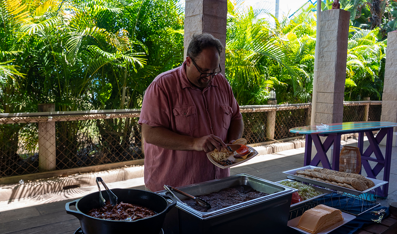 pass member picnic.