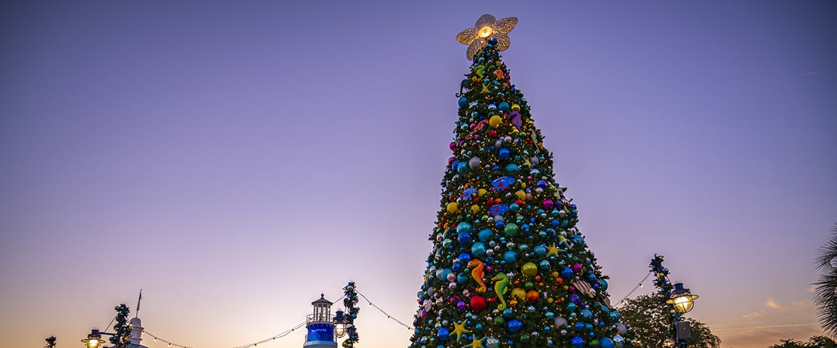Christmas tree at SeaWorld Orlando entrance