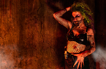 howl o scream.