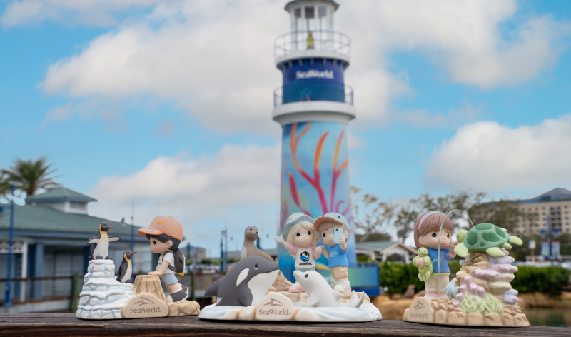 Precious Moments SeaWorld Figurines