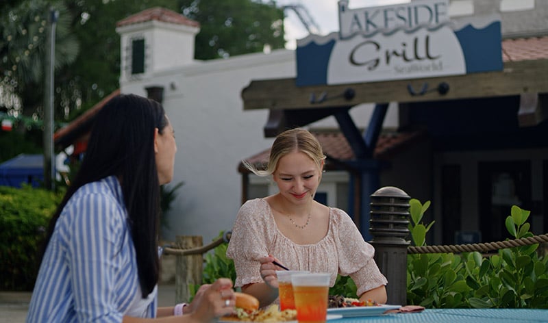 Dining outside of Lakeside Grill at SeaWorld Orlando