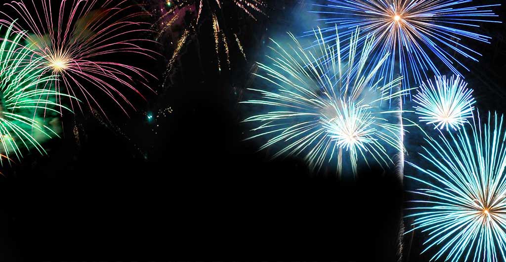 See amazing fireworks at SeaWorld.