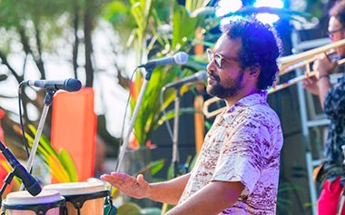 Enjoy live music during Viva la Musica at SeaWorld Orlando