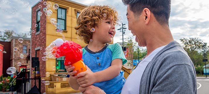 Entertainment around Sesame Street Land at SeaWorld Orlando