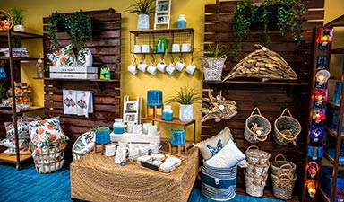 Shoppes at the Waterfront at SeaWorld Orlando