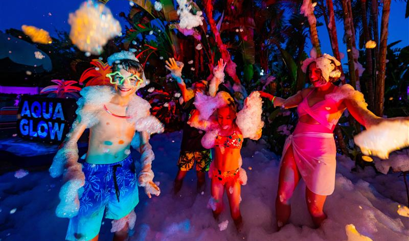 Aquatica Pass Member Glow Slap Bracelet