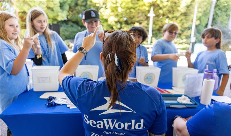 SeaWorld Ambassador with children at STEM Day