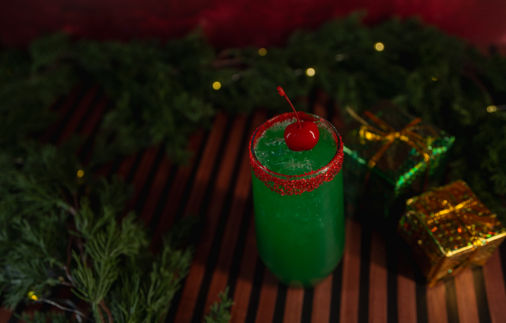 Holiday alcoholic beverage