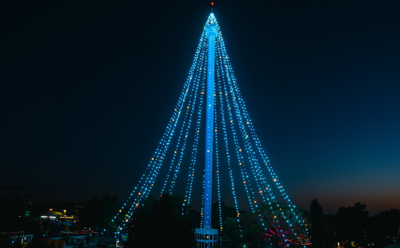 Light up giant tree