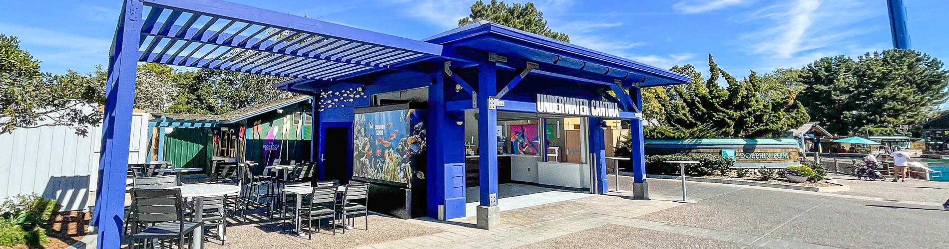 The Dinig Rooms アンビエントsubterranean moder Underwater Cantina | Dining | SeaWorld San Diego