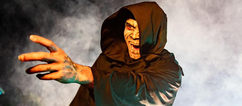 Scares at SeaWorld Howl-O-Scream